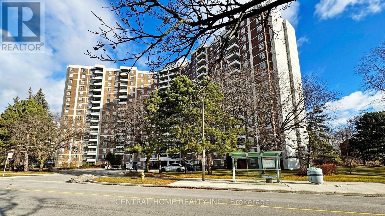 715 - 5 Shady Golfway, Toronto, ON - Outdoor
