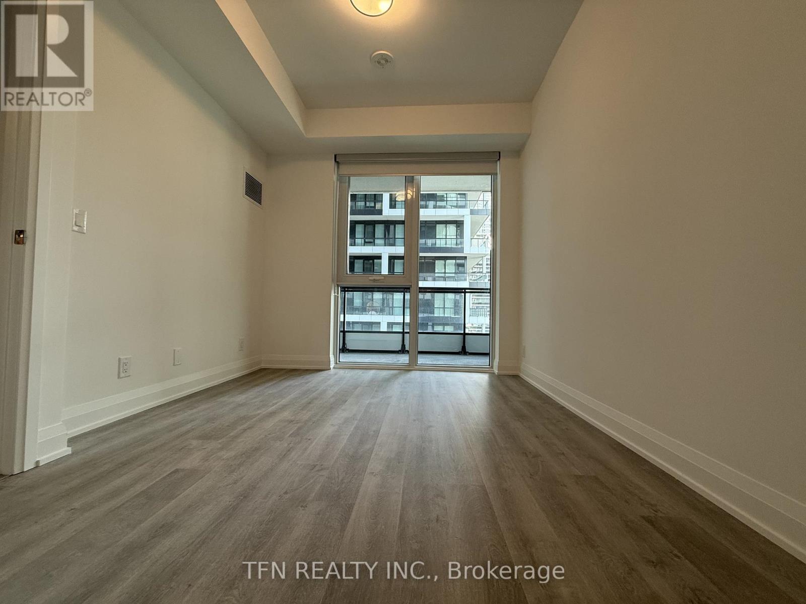 1102 - 65 Broadway Avenue, Toronto, ON - Indoor Photo Showing Other Room
