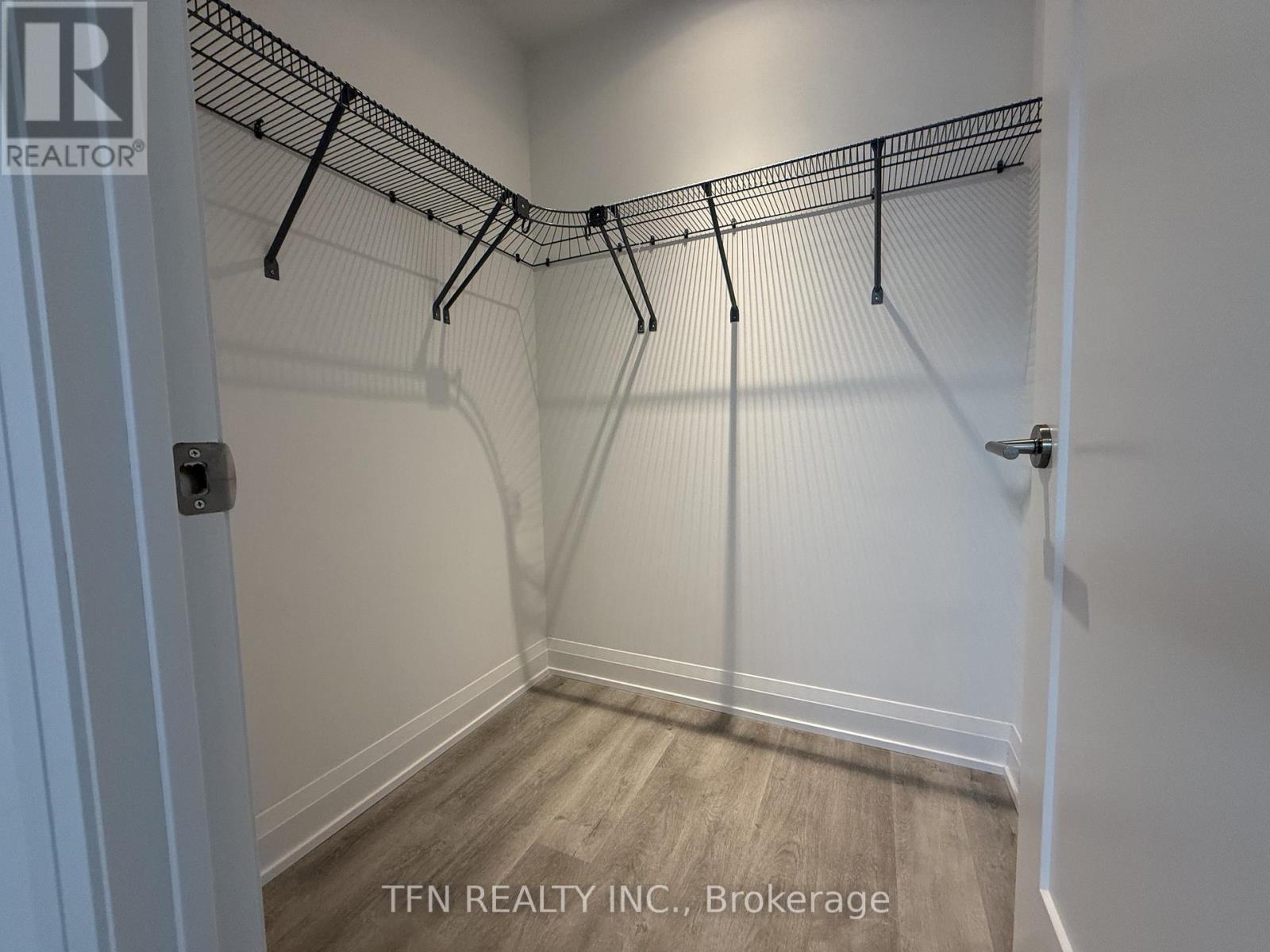1102 - 65 Broadway Avenue, Toronto, ON - Indoor With Storage