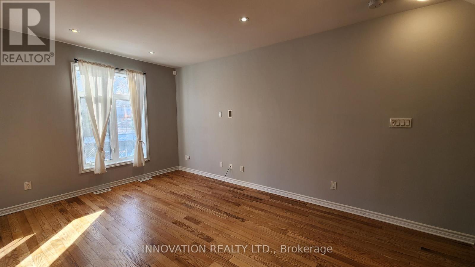 A - 293 Everest Private, Ottawa, ON - Indoor Photo Showing Other Room