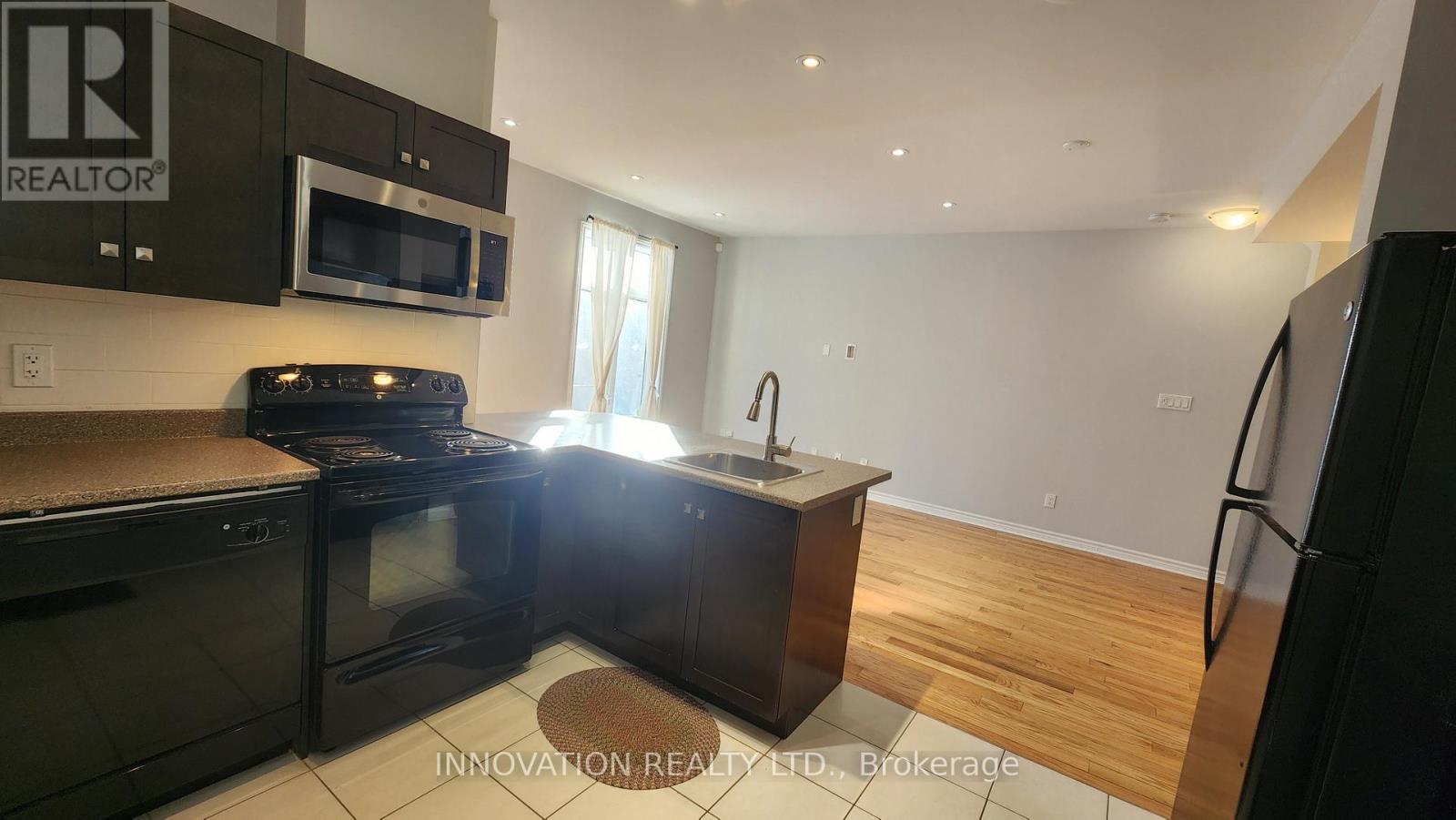 A - 293 Everest Private, Ottawa, ON - Indoor Photo Showing Kitchen