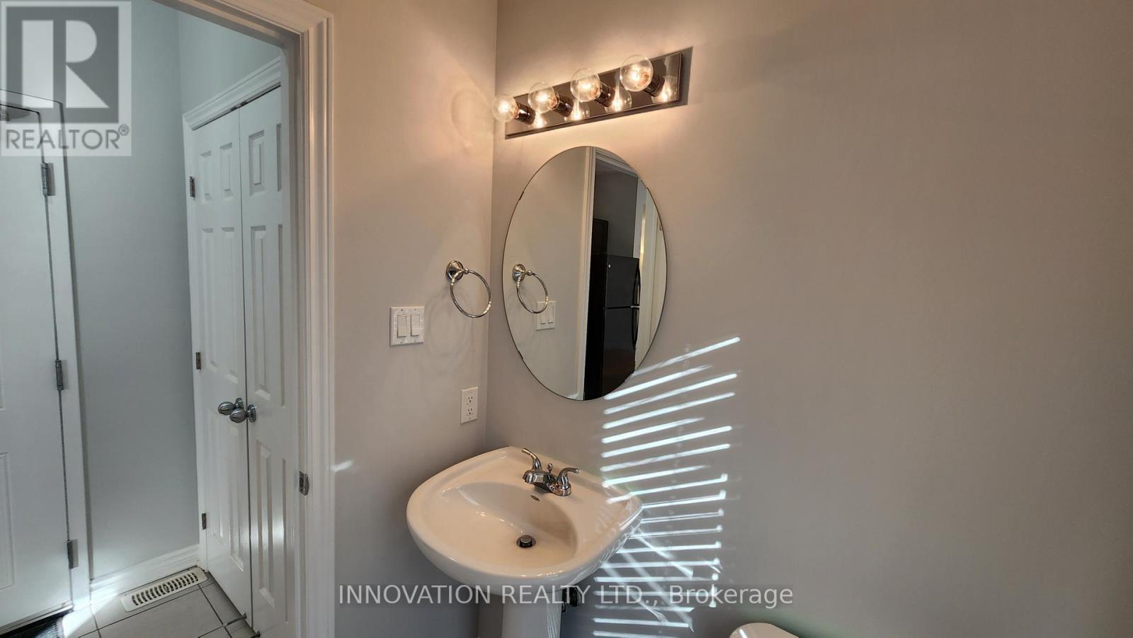 A - 293 Everest Private, Ottawa, ON - Indoor Photo Showing Bathroom