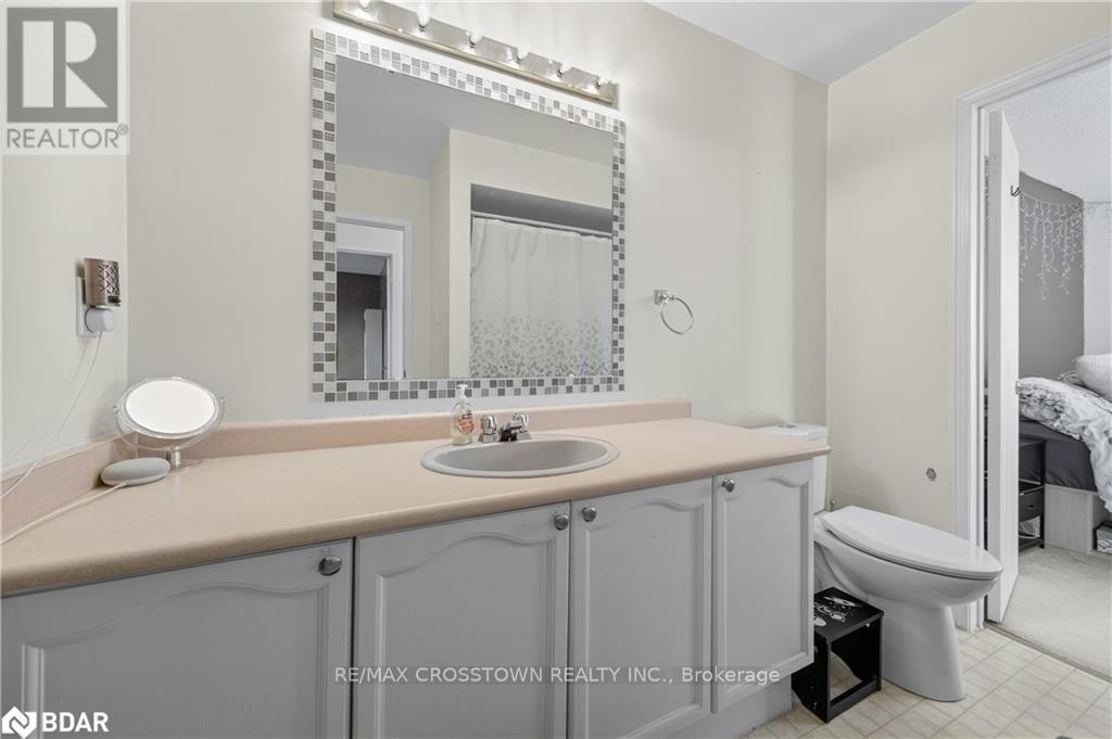 14 Corrie Crescent, Essa, ON - Indoor Photo Showing Bathroom