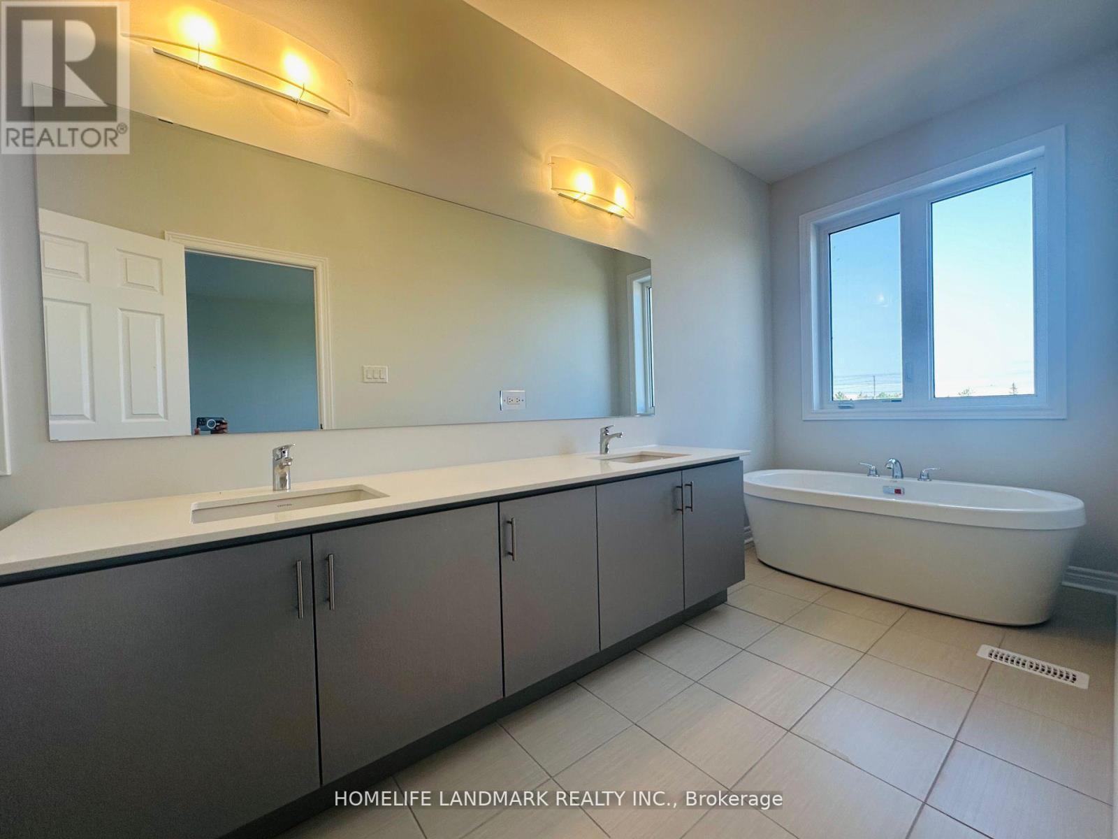 146 Mumbai Drive, Markham, ON - Indoor Photo Showing Bathroom