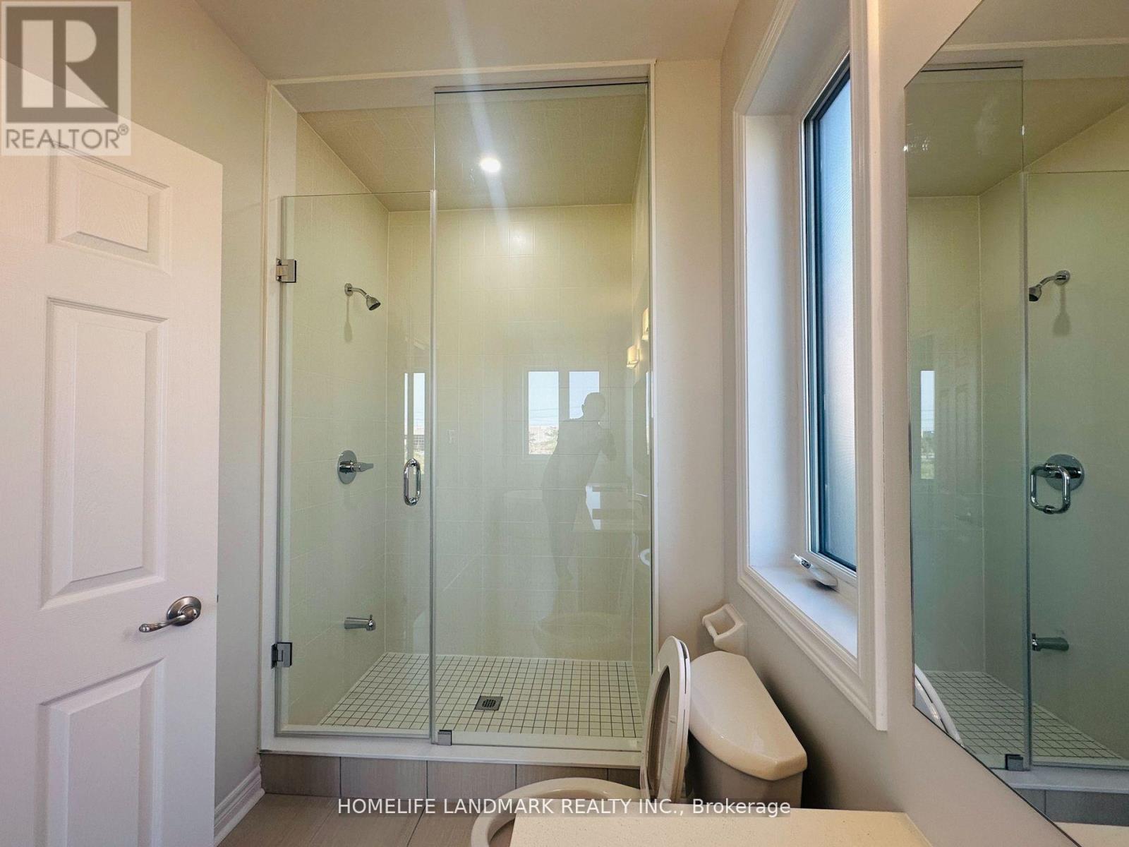146 Mumbai Drive, Markham, ON - Indoor Photo Showing Bathroom