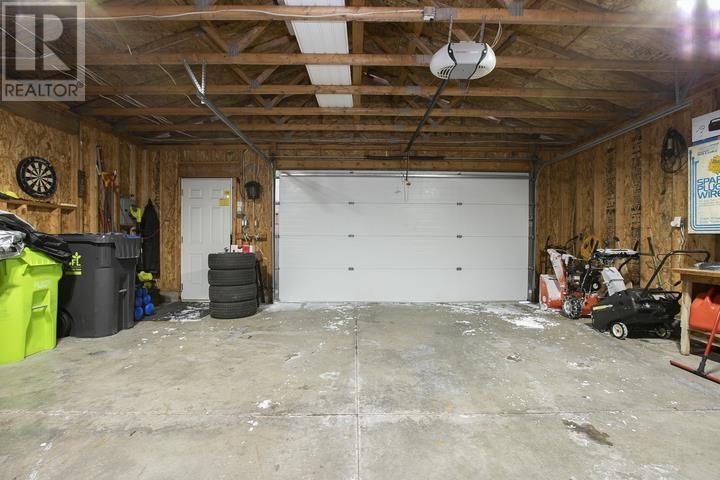 41 Woodhurst Dr, Sault Ste. Marie, ON - Indoor Photo Showing Garage