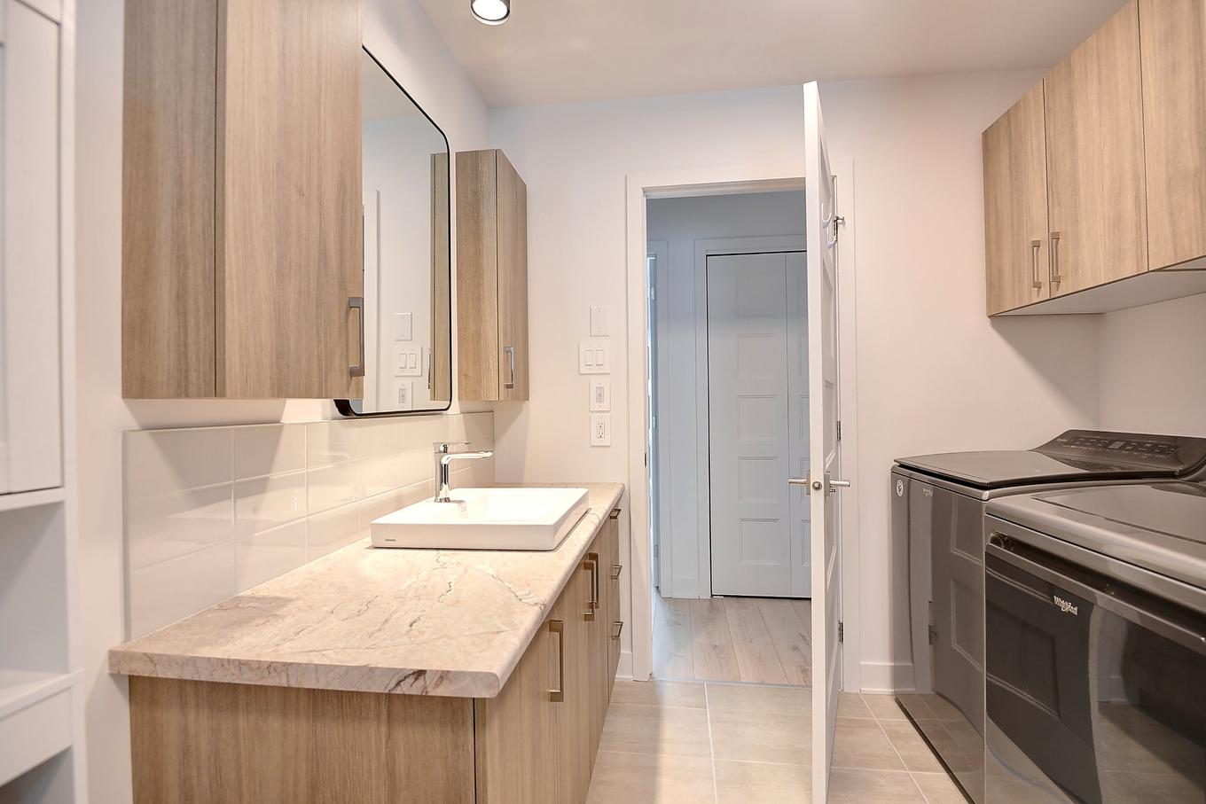 Bathroom - 2190 Place Des Jardins, Saint-Félix-De-Valois, QC - Indoor Photo Showing Laundry Room