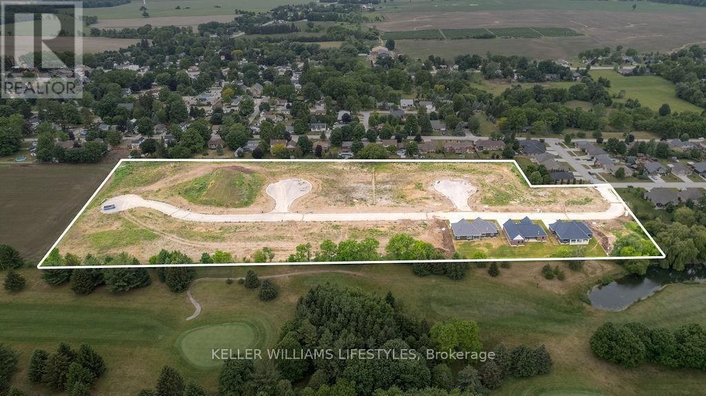 26 Alexander Gate, Lambton Shores (Arkona), ON