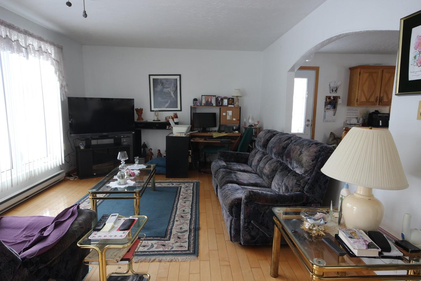 Salon - 5165 Rue Saguenay, Rouyn-Noranda, QC - Indoor Photo Showing Living Room