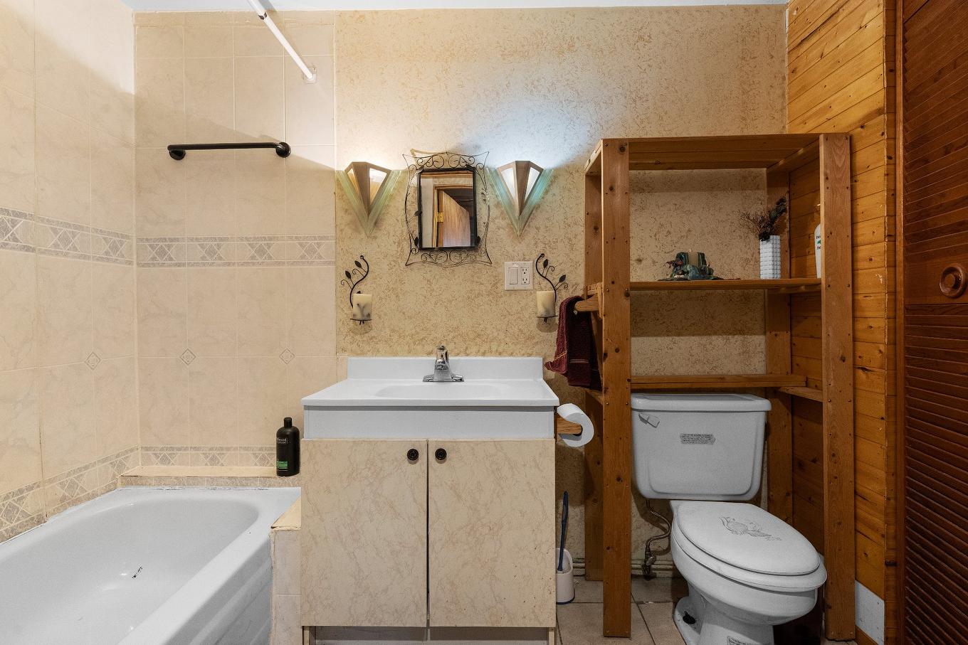 Bathroom - 1363 Rue Juchereau-Duchesnay, Québec (Sainte-Foy/Sillery/Cap-Rouge), QC - Indoor Photo Showing Bathroom