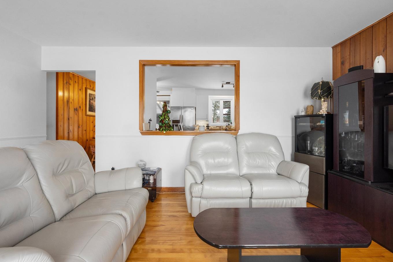Living room - 1363 Rue Juchereau-Duchesnay, Québec (Sainte-Foy/Sillery/Cap-Rouge), QC - Indoor Photo Showing Living Room