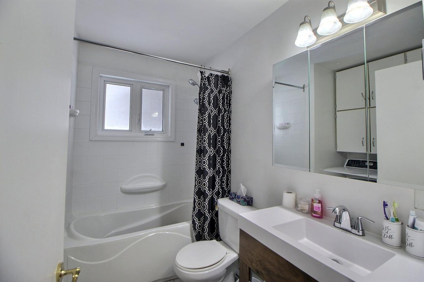 Bathroom - 671 Rue Des Aulnes, Amos, QC - Indoor Photo Showing Bathroom