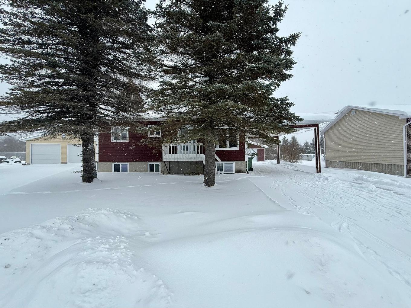 Frontage - 671 Rue Des Aulnes, Amos, QC - Outdoor