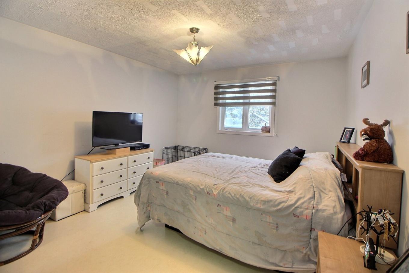 Primary bedroom - 671 Rue Des Aulnes, Amos, QC - Indoor Photo Showing Bedroom
