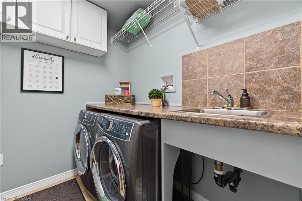 51 Hickory Crescent, Grimsby, ON - Indoor Photo Showing Laundry Room