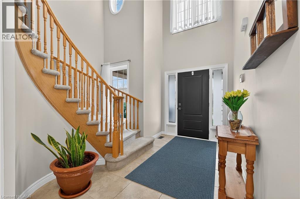 51 Hickory Crescent, Grimsby, ON - Indoor Photo Showing Other Room