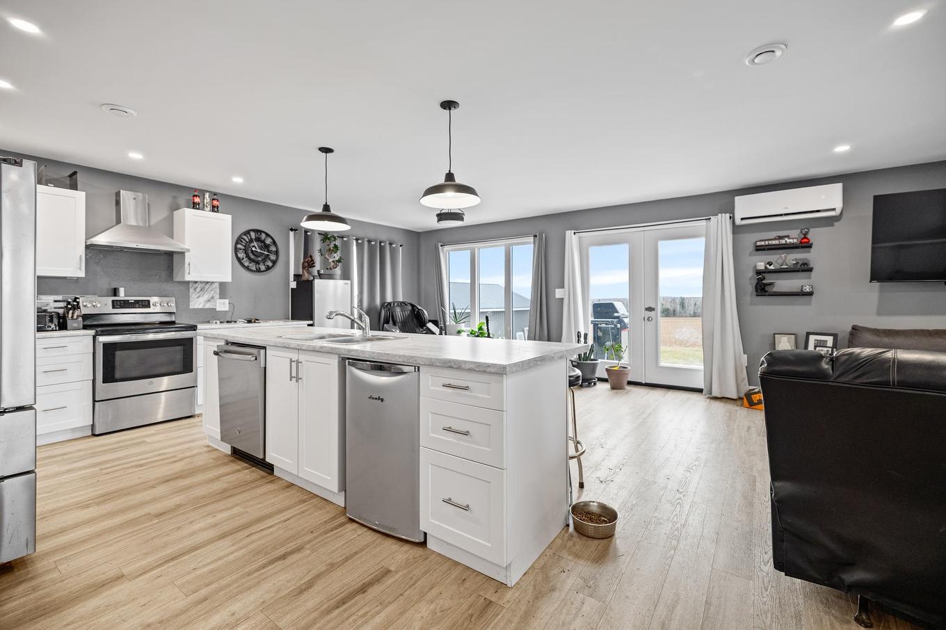 674 48 Road, Mount Albion, PE