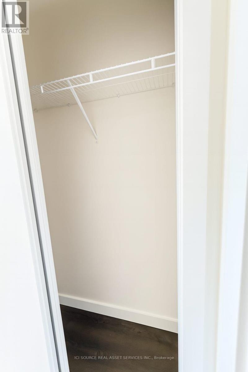 104 - 210 Sabina Drive, Oakville, ON - Indoor With Storage