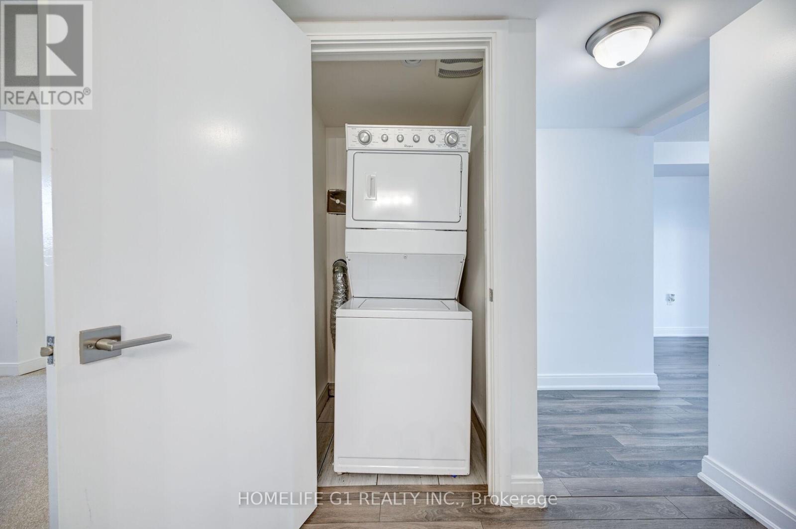 5 - 100 Dufay Road, Brampton, ON - Indoor Photo Showing Laundry Room