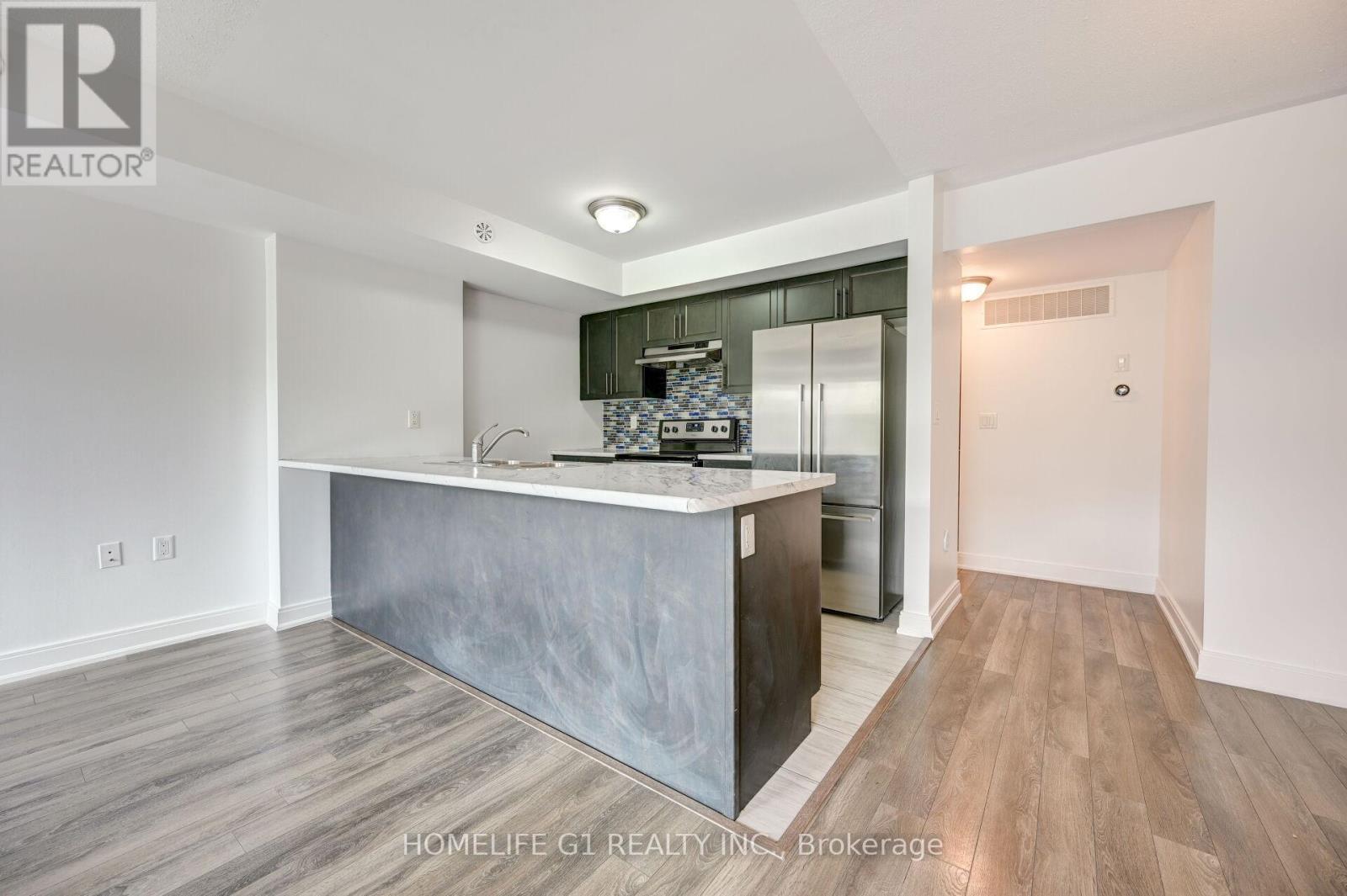 5 - 100 Dufay Road, Brampton, ON - Indoor Photo Showing Kitchen