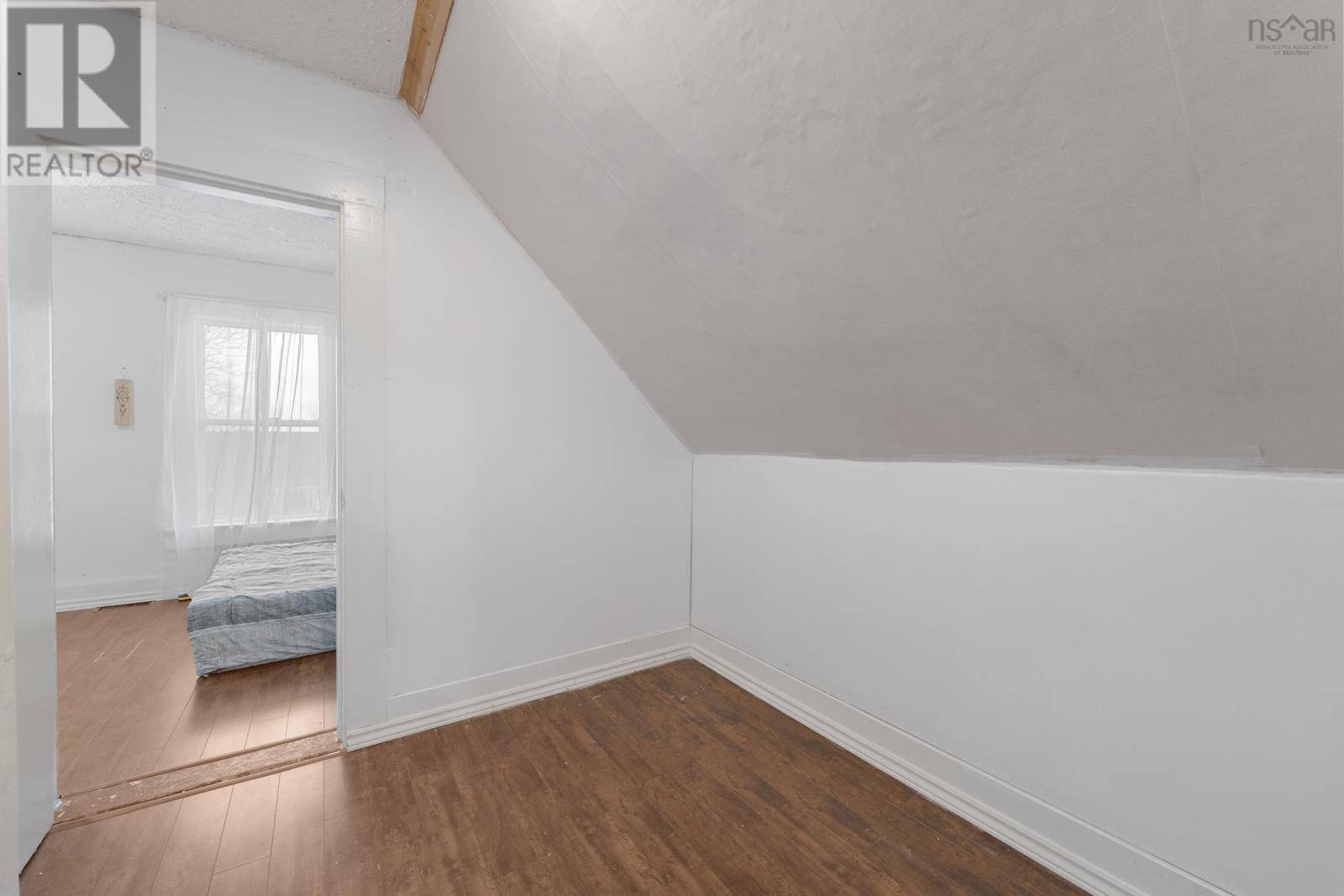 1 Whipple Street, Yarmouth, NS - Indoor Photo Showing Other Room