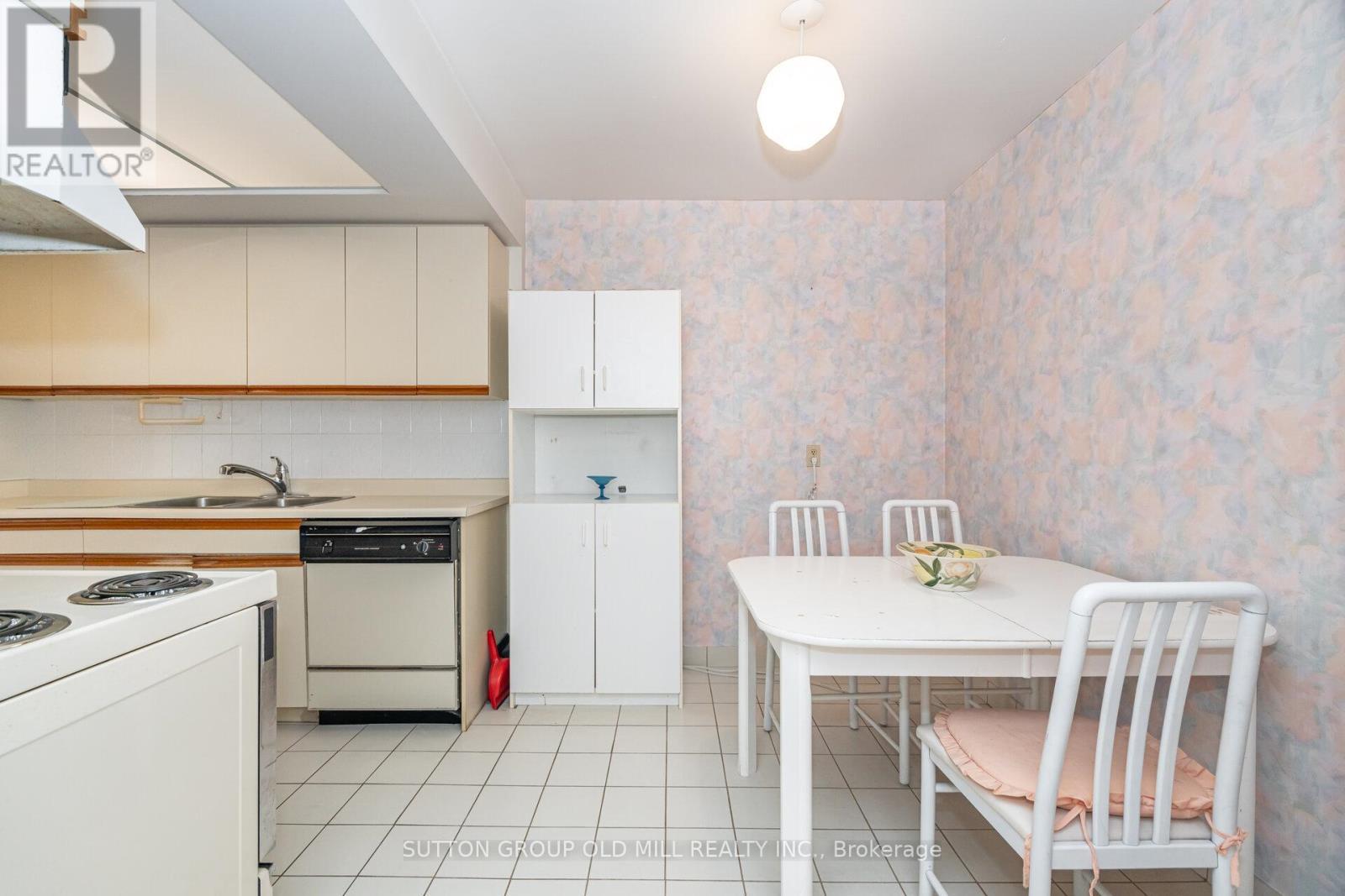 504 - 215 Wynford Drive, Toronto, ON - Indoor