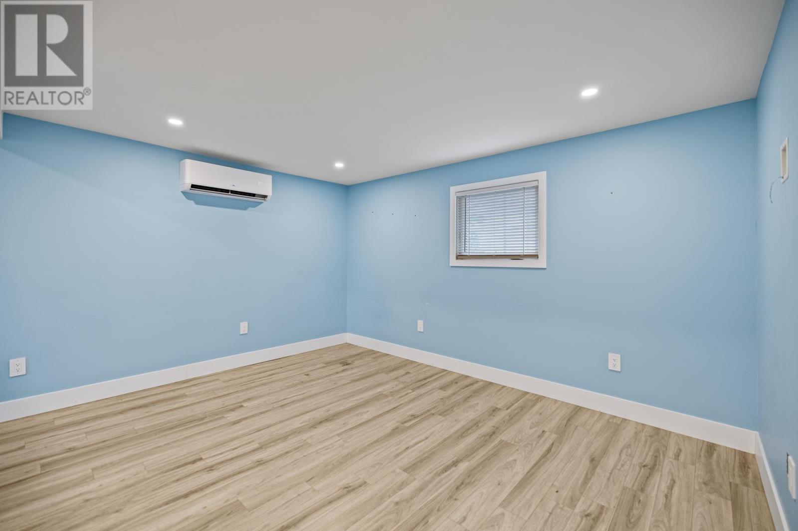 674 48Th Road, Mount Albion, PE - Indoor Photo Showing Other Room