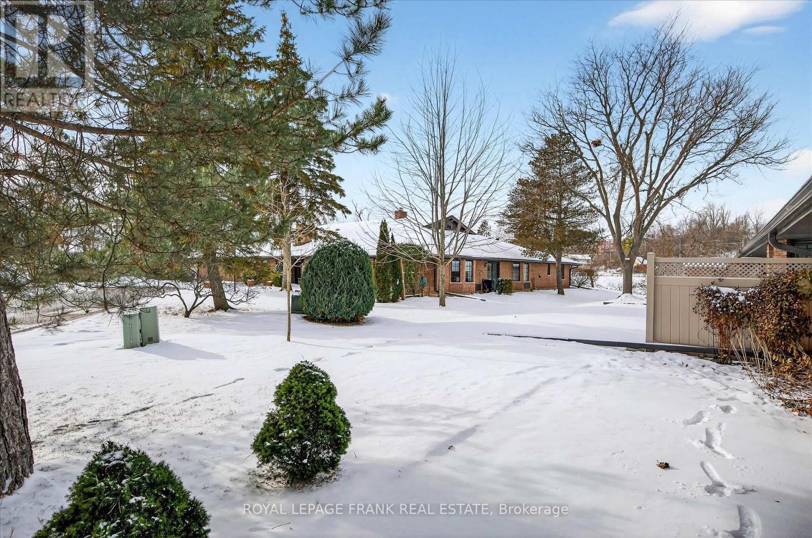 8 - 615 Whitaker Street, Peterborough (Ashburnham Ward 4), ON - Outdoor