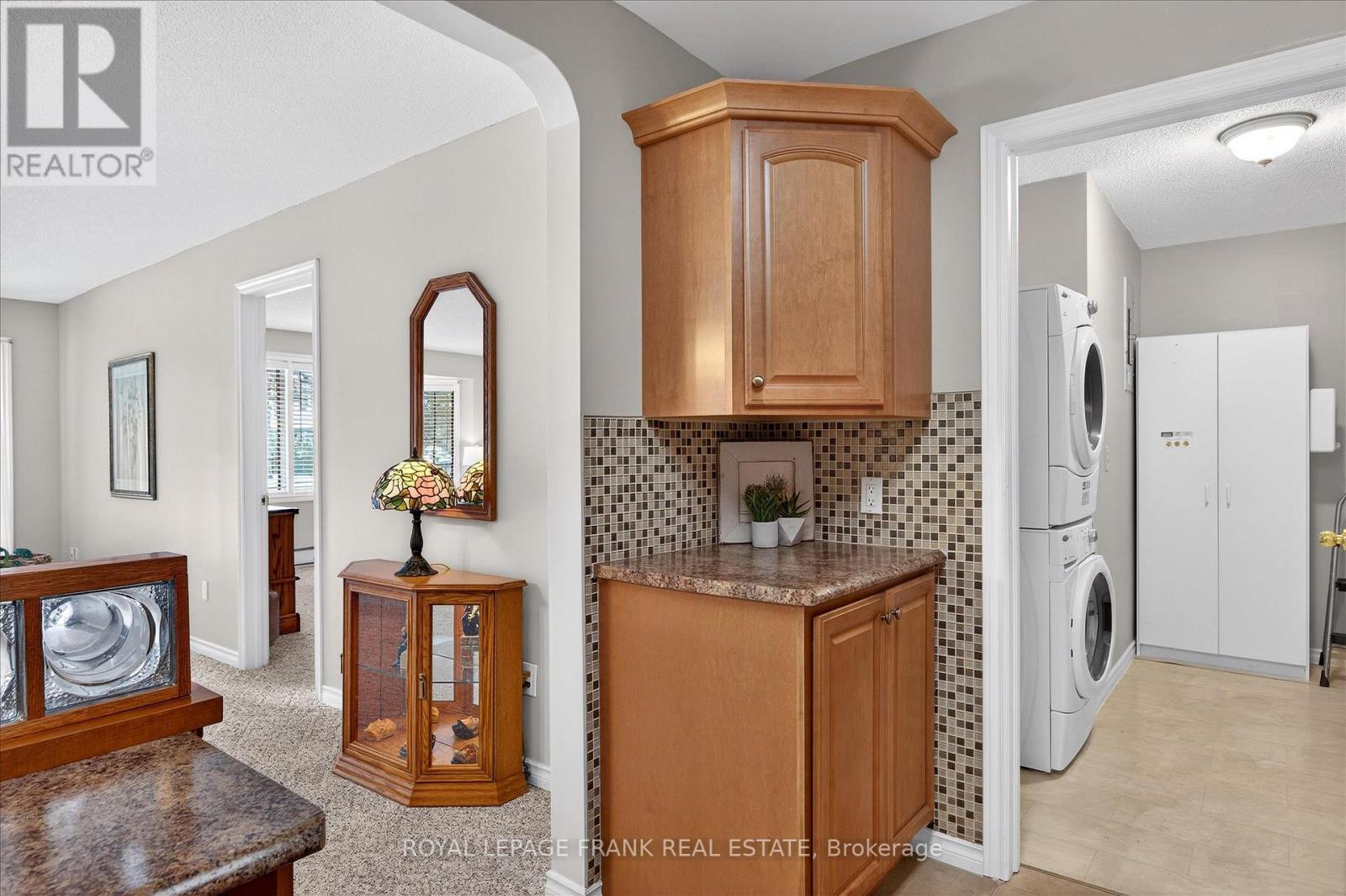8 - 615 Whitaker Street, Peterborough (Ashburnham Ward 4), ON - Indoor Photo Showing Laundry Room