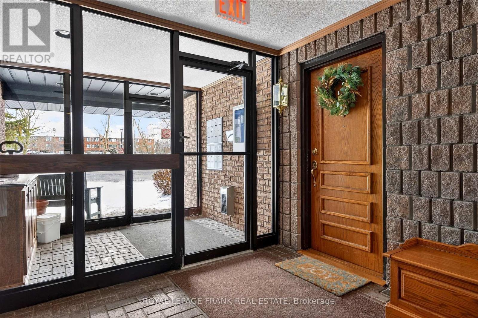 8 - 615 Whitaker Street, Peterborough (Ashburnham Ward 4), ON - Indoor Photo Showing Other Room