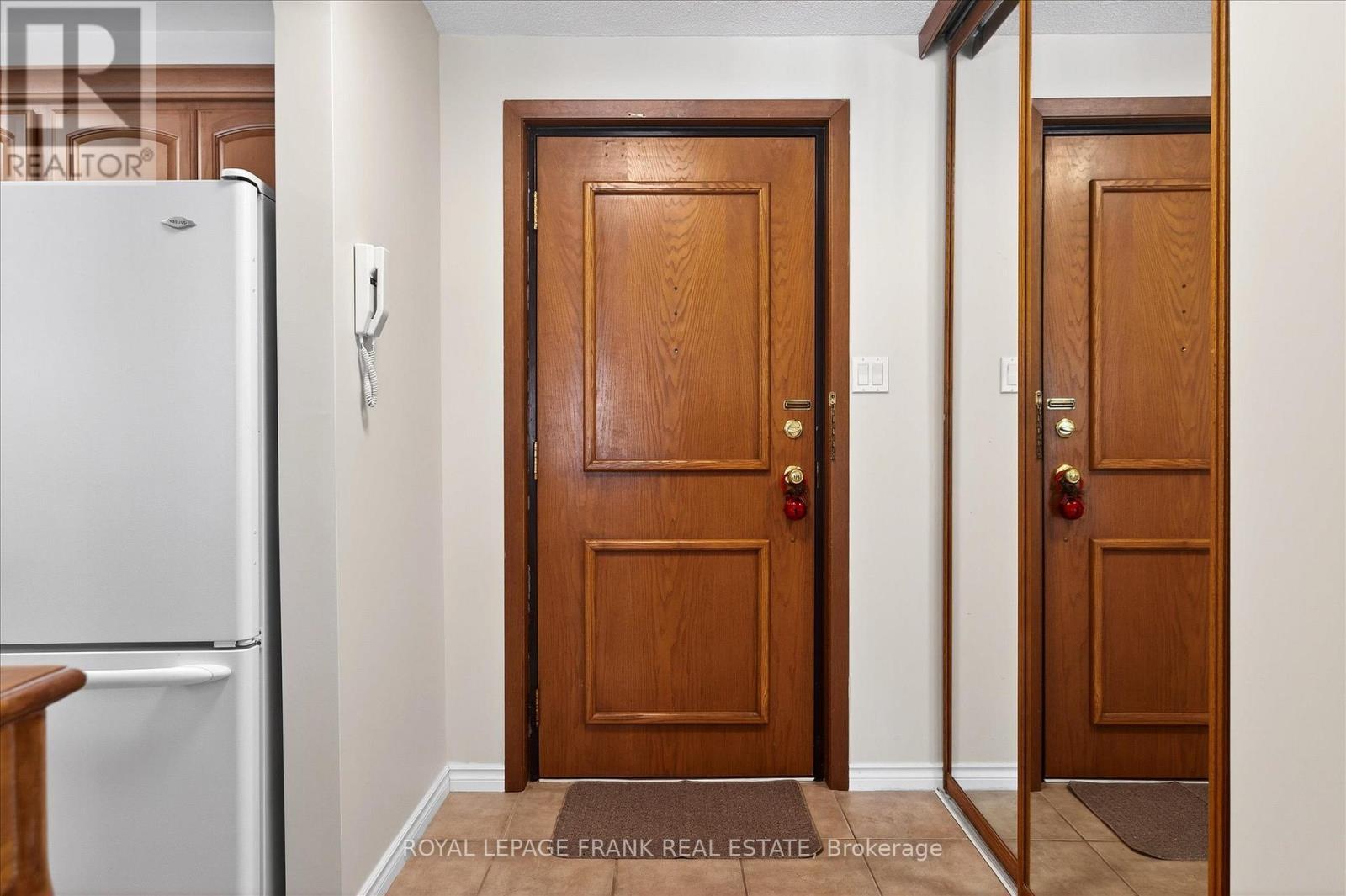 8 - 615 Whitaker Street, Peterborough (Ashburnham Ward 4), ON - Indoor Photo Showing Other Room