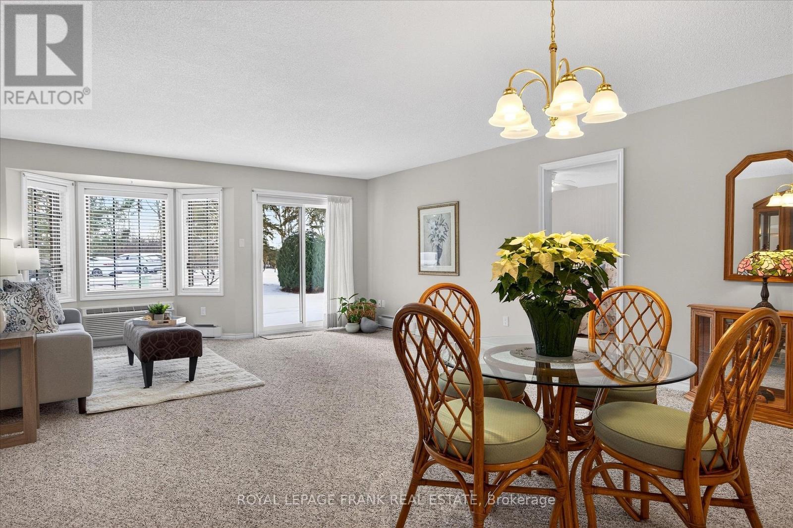 8 - 615 Whitaker Street, Peterborough (Ashburnham Ward 4), ON - Indoor Photo Showing Dining Room