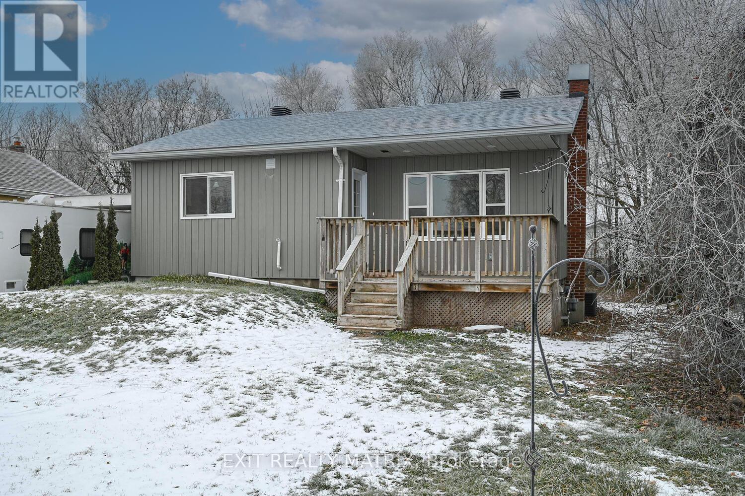 7510 Roger Stevens Drive, Montague, ON - Outdoor