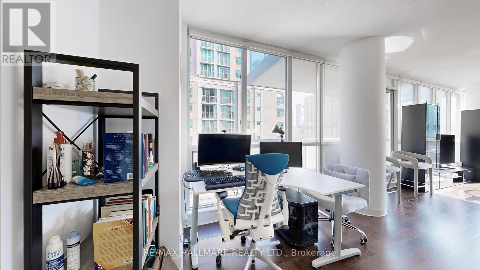 605 - 320 Richmond Street E, Toronto, ON - Indoor Photo Showing Office