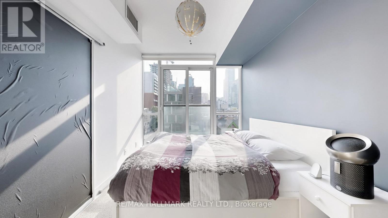 605 - 320 Richmond Street E, Toronto, ON - Indoor