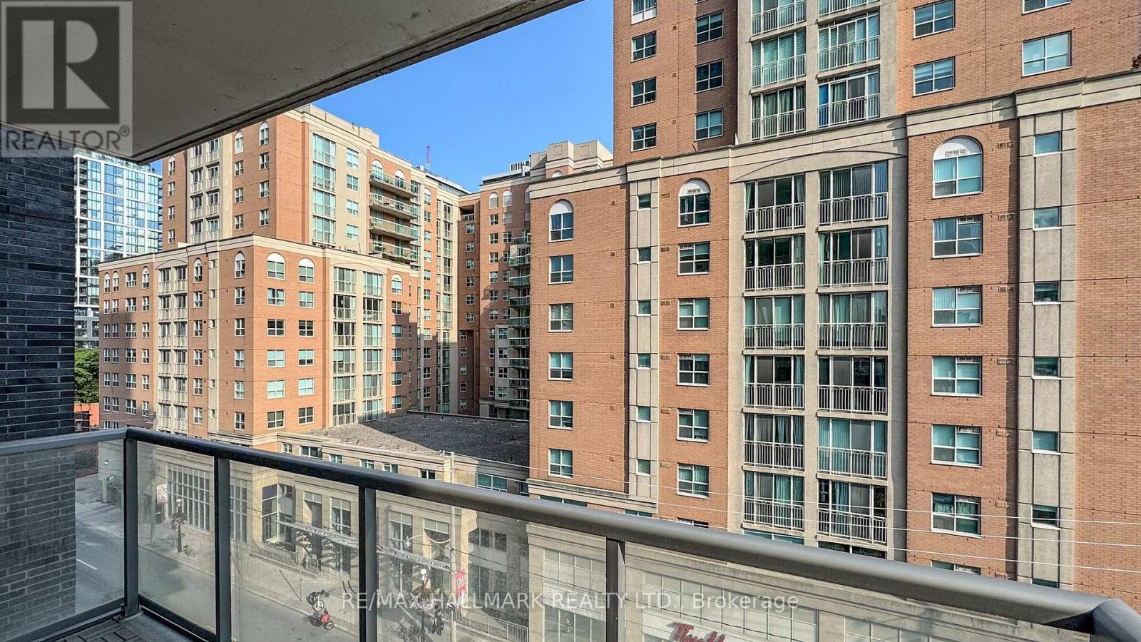 605 - 320 Richmond Street E, Toronto, ON - Outdoor With Balcony With Facade