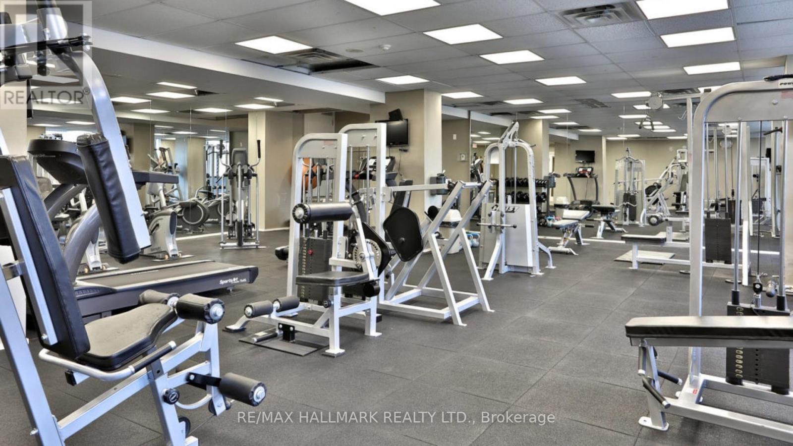 605 - 320 Richmond Street E, Toronto, ON - Indoor Photo Showing Gym Room