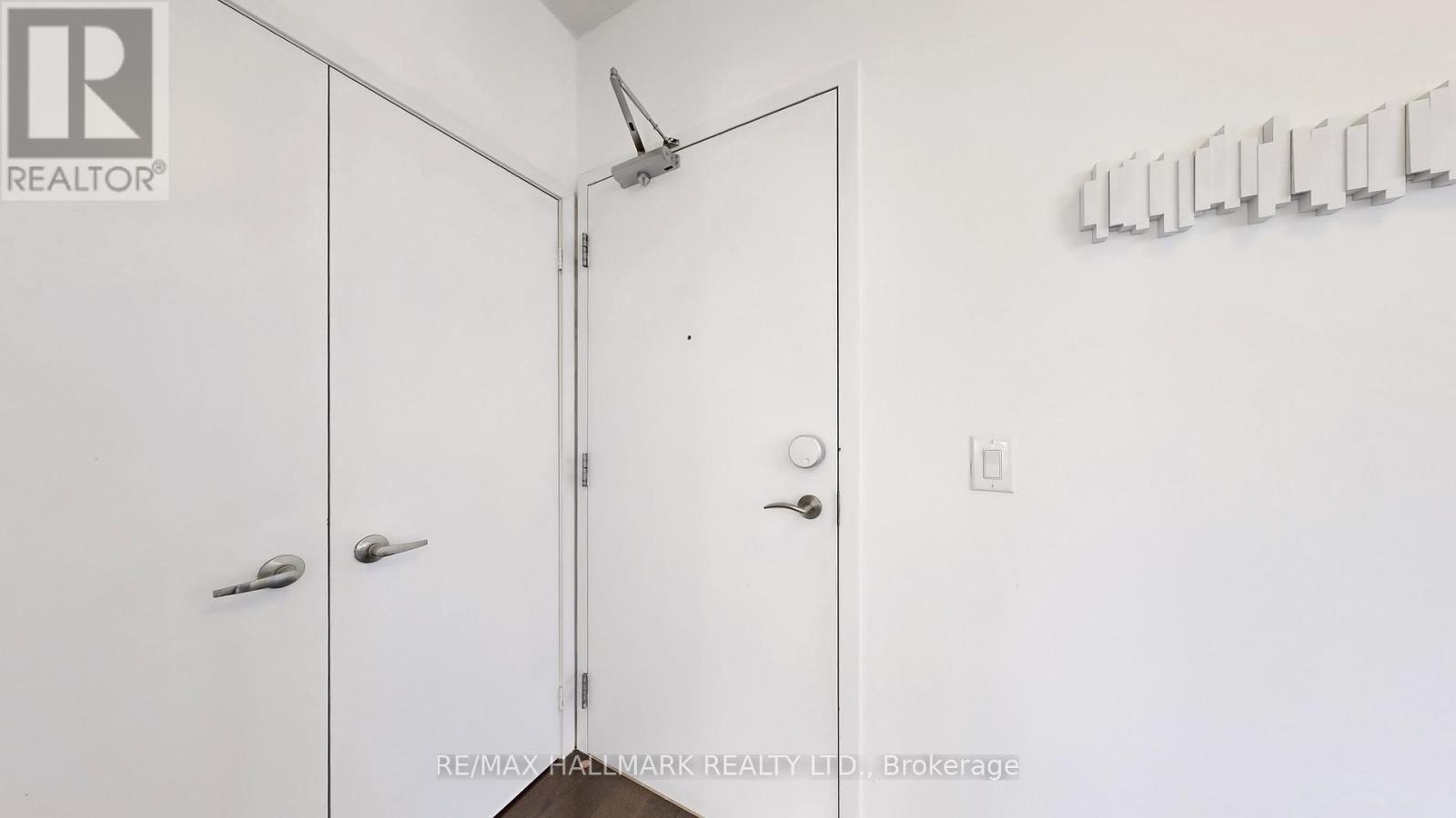 605 - 320 Richmond Street E, Toronto, ON - Indoor Photo Showing Other Room