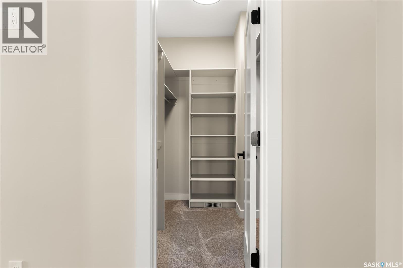 5 Konanz Bay, Balgonie, SK - Indoor Photo Showing Other Room