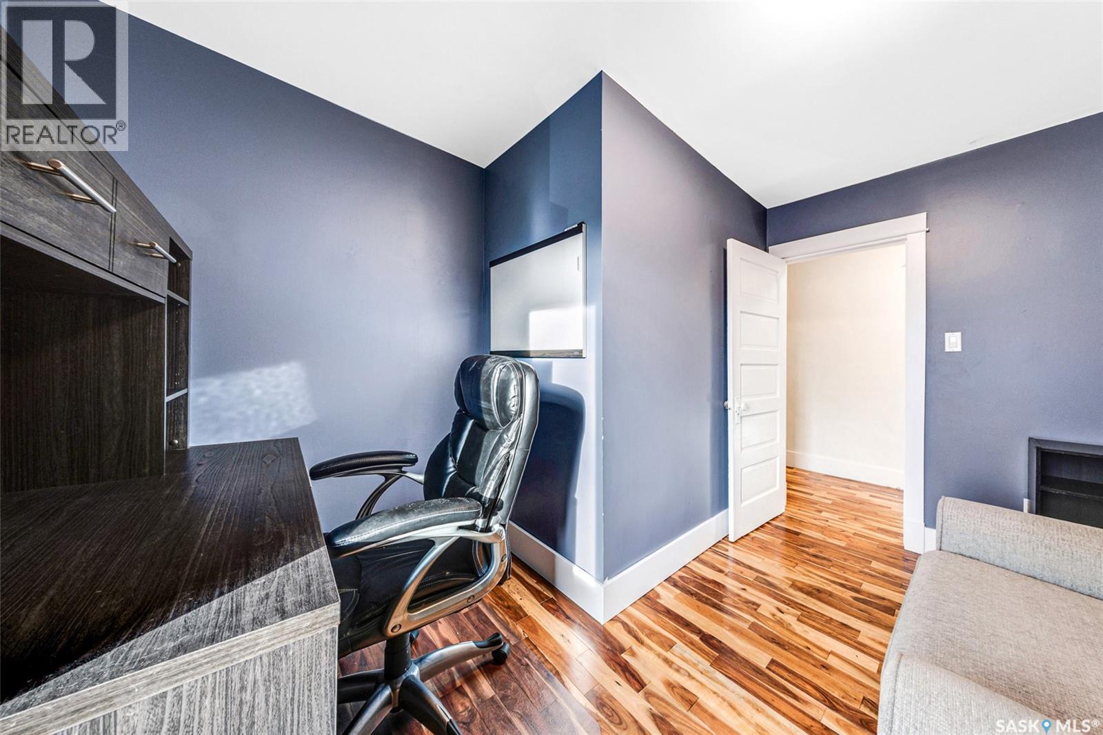 527 7Th Street E, Saskatoon, SK - Indoor Photo Showing Office