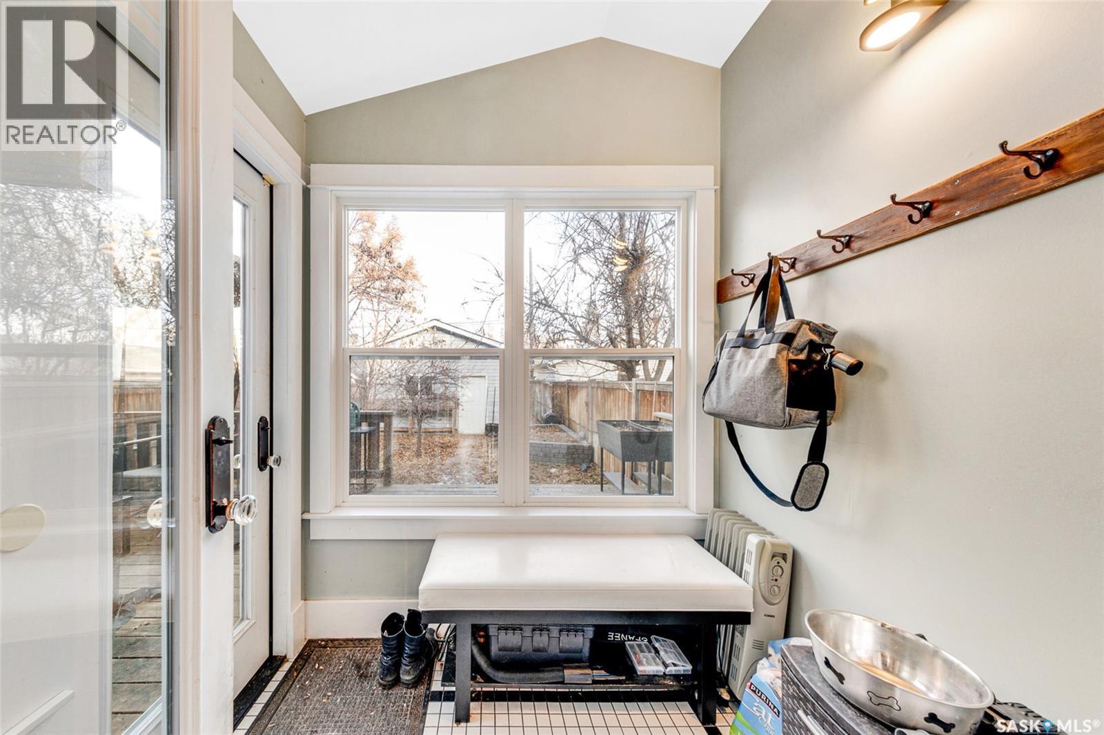 527 7Th Street E, Saskatoon, SK - Indoor Photo Showing Other Room