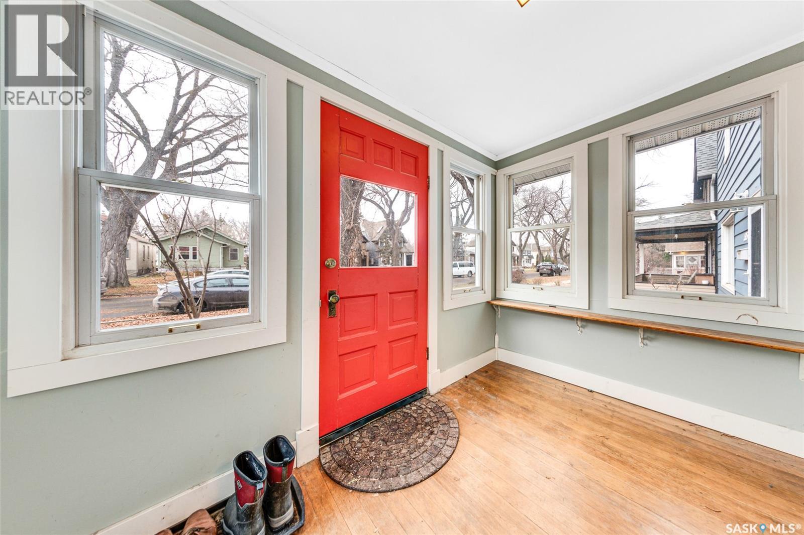 527 7Th Street E, Saskatoon, SK - Indoor Photo Showing Other Room