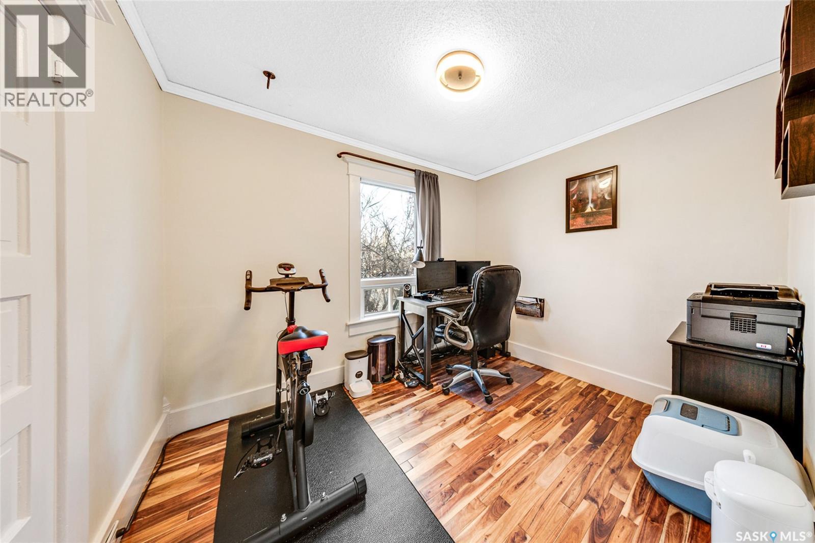 527 7Th Street E, Saskatoon, SK - Indoor Photo Showing Office