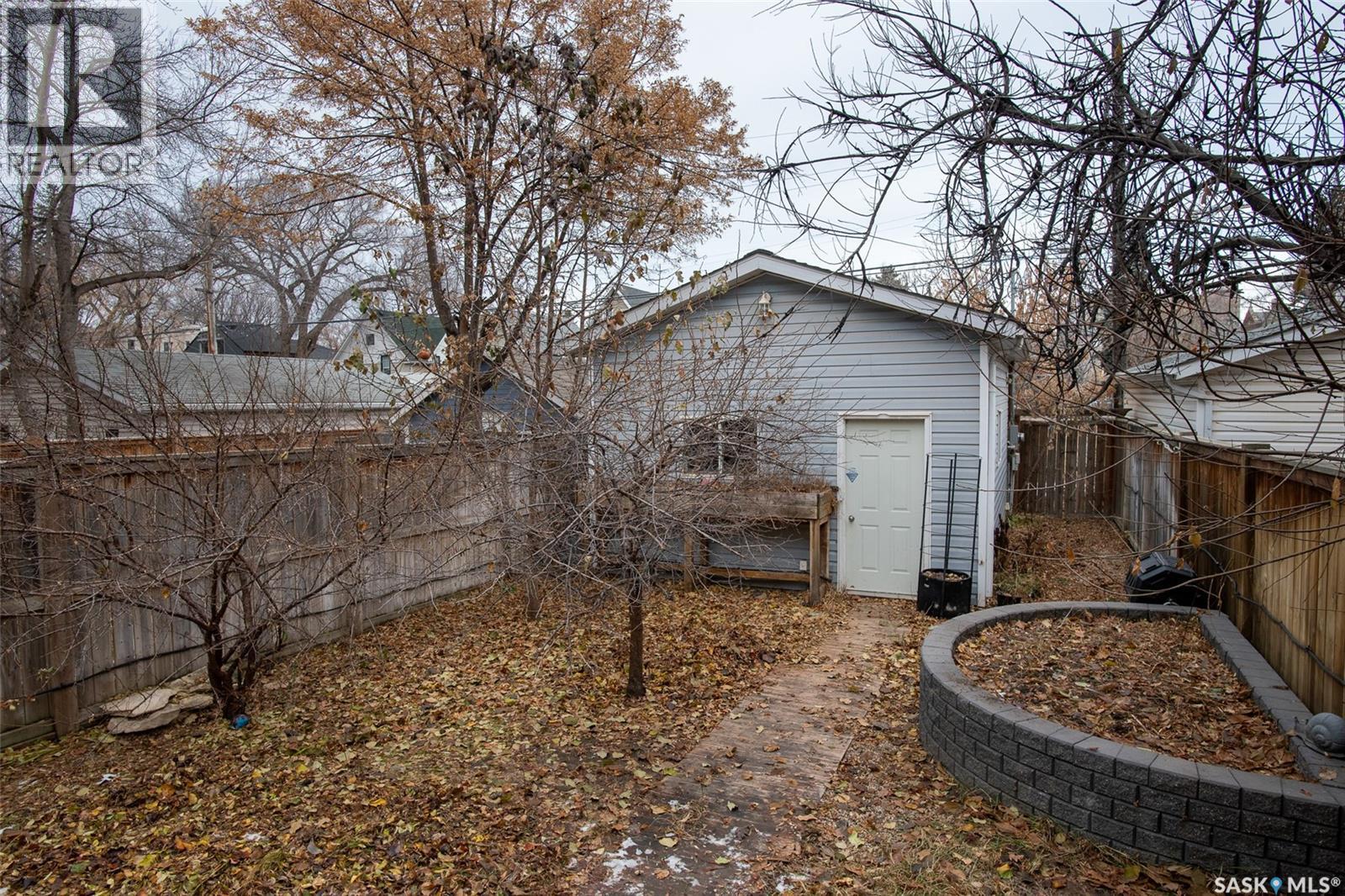 527 7Th Street E, Saskatoon, SK - Outdoor