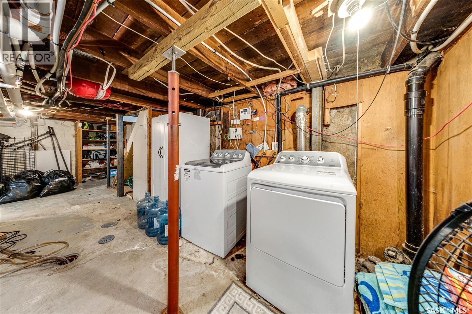 527 7Th Street E, Saskatoon, SK - Indoor