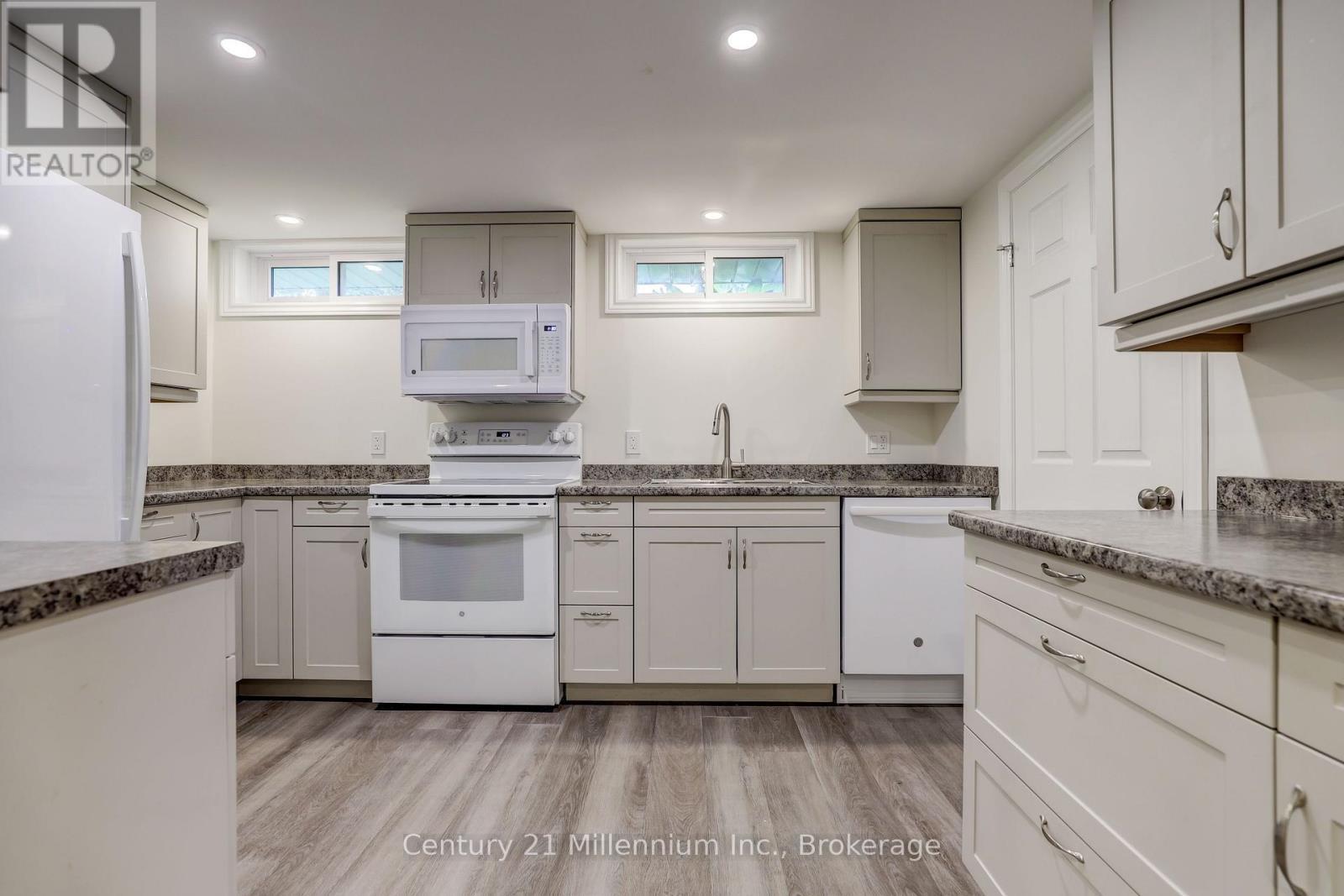 2 - 368 Princes Street S, Kincardine, ON - Indoor Photo Showing Kitchen