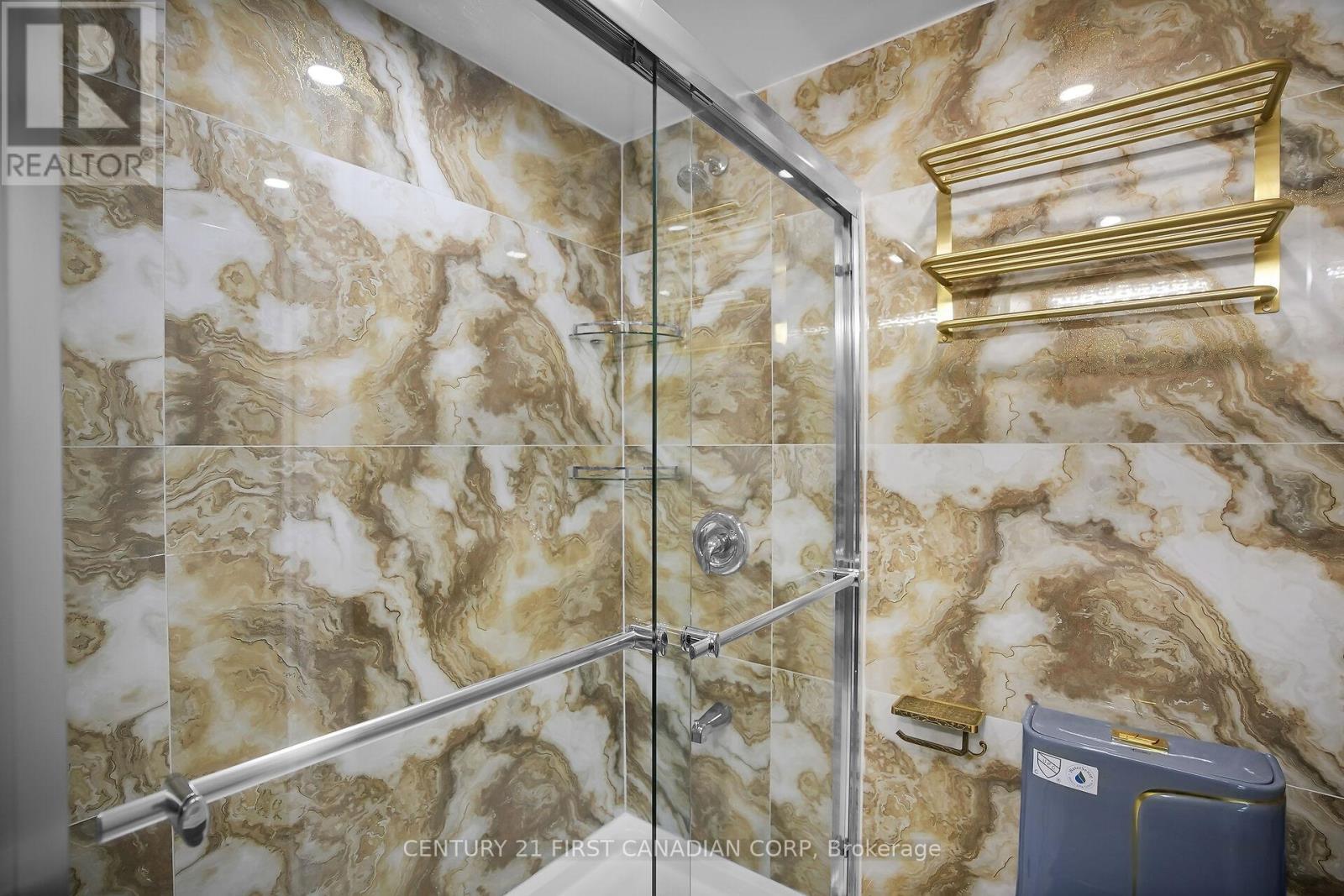 Upper Level 3 pc Bath - 1046 Jalna Boulevard, London South (South X), ON - Indoor Photo Showing Bathroom