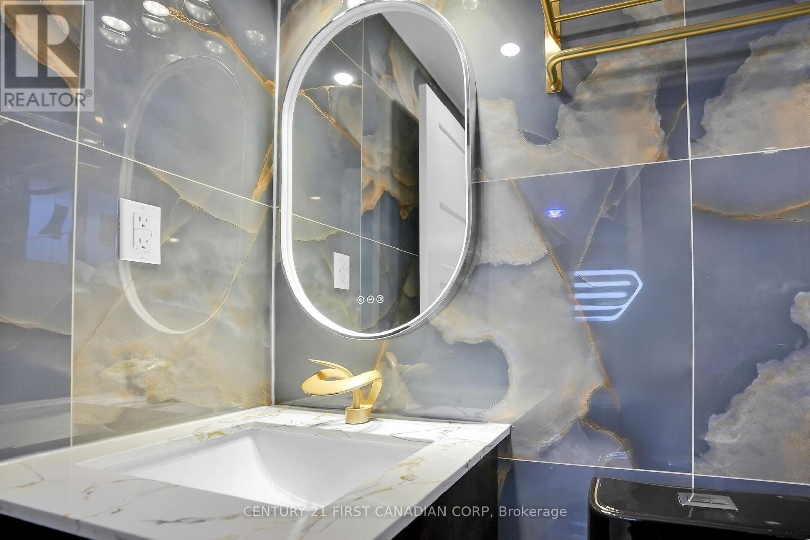 3 pc Ensuite - 1046 Jalna Boulevard, London South (South X), ON - Indoor Photo Showing Bathroom