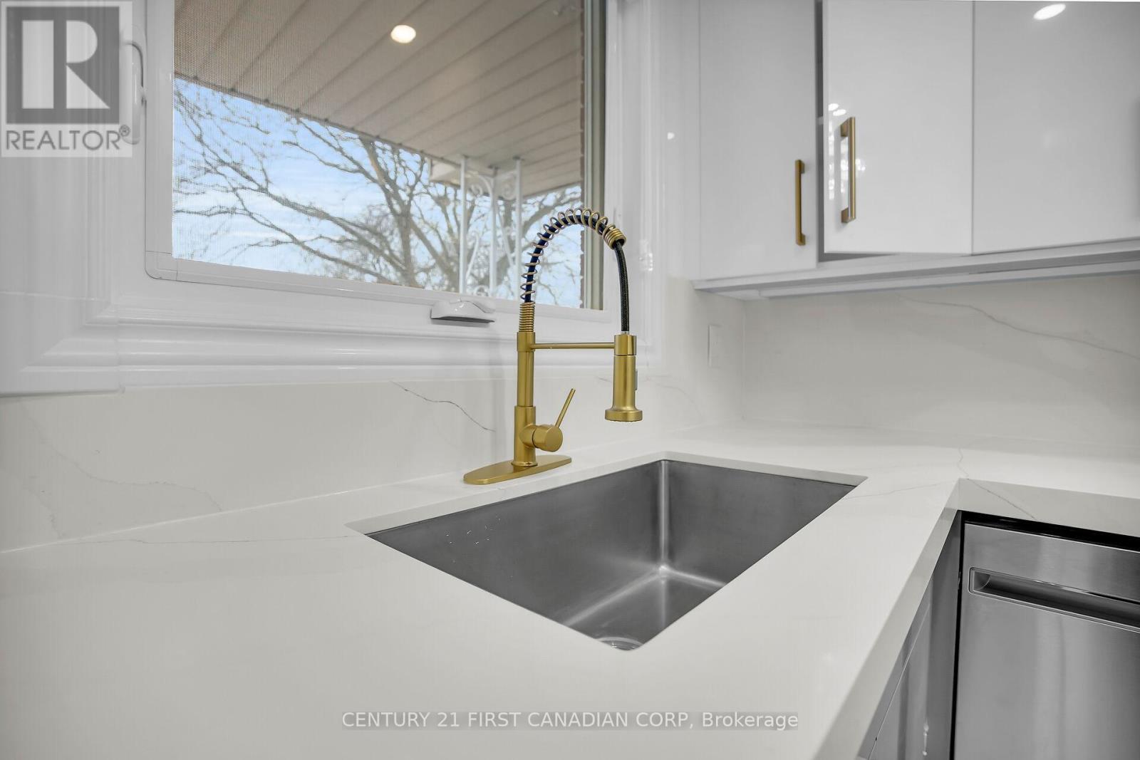 Main -Kitchen - 1046 Jalna Boulevard, London South (South X), ON - Indoor Photo Showing Kitchen