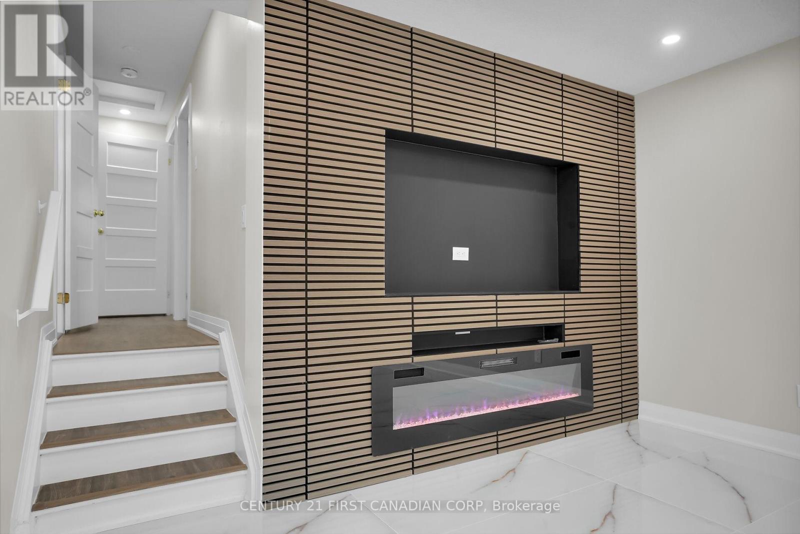 Main - Living Rm - 1046 Jalna Boulevard, London South (South X), ON - Indoor Photo Showing Other Room